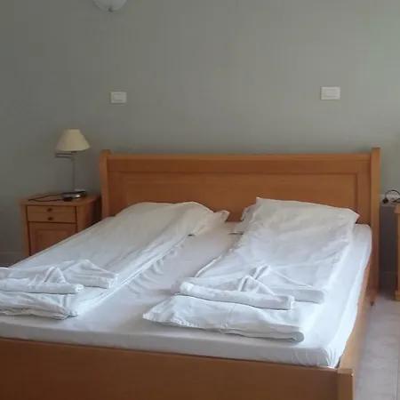 Scr Official, Saint Vlas, Sunny Beach Bulgaria, 1-bed Apartment, Sleeps 4 Persons. 圣弗拉斯